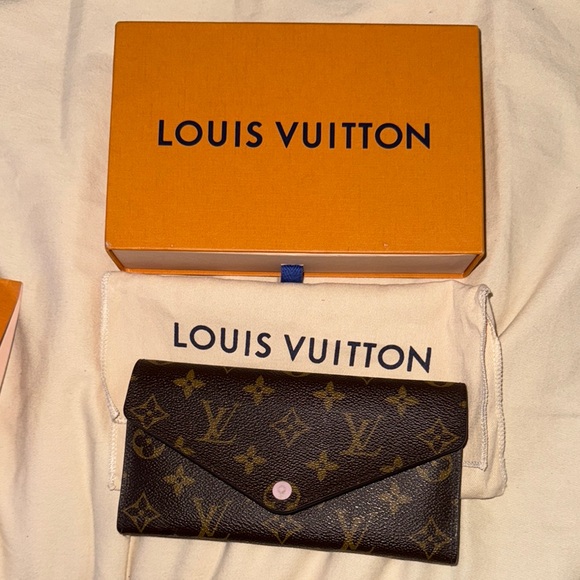 Louis Vuitton Brown Monogram Canvas Wallet - Picture 1 of 10